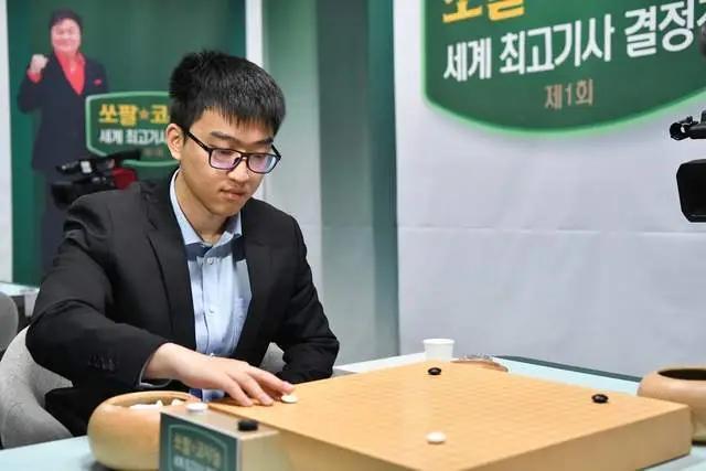 在首尔举行, 手走出缓手, src 在首尔举行, 手走出缓手, src