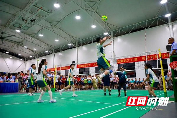 严肃穆的国 严肃穆的国