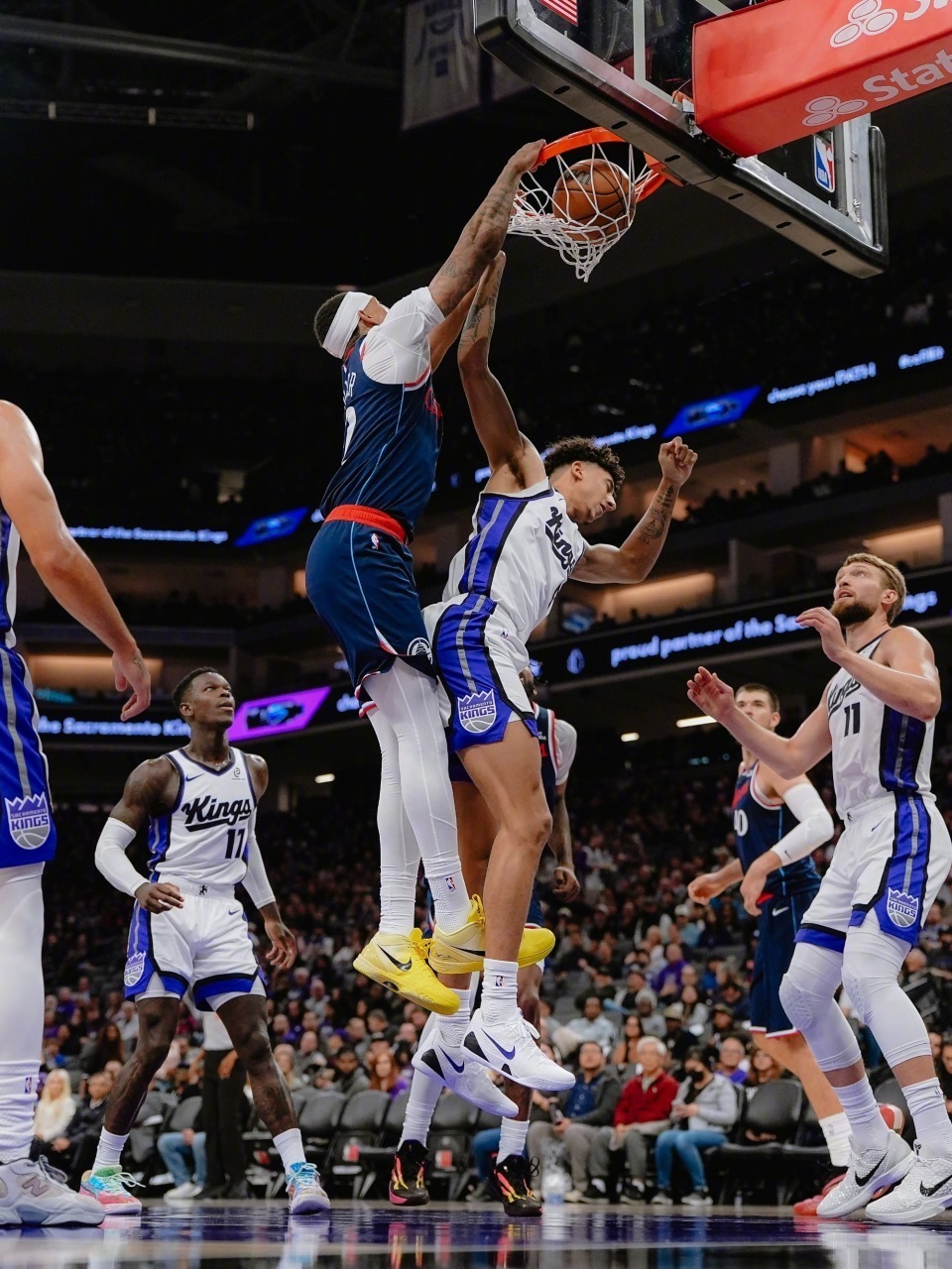 领先, inews, 王外线接连